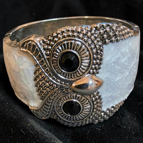 Unsigned Jewelry - Silver Tone Owl Cuff Bracelet White Marbled Resin Statement Hinge Bangle